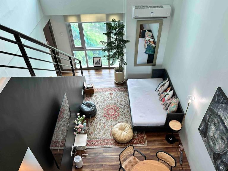 Huge 101-SQM 2BR in Central BGC Up to 12 Guests - B&B Manila
