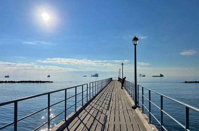 Oceanside Living - Modern 1 bedroom - B&B Limassol