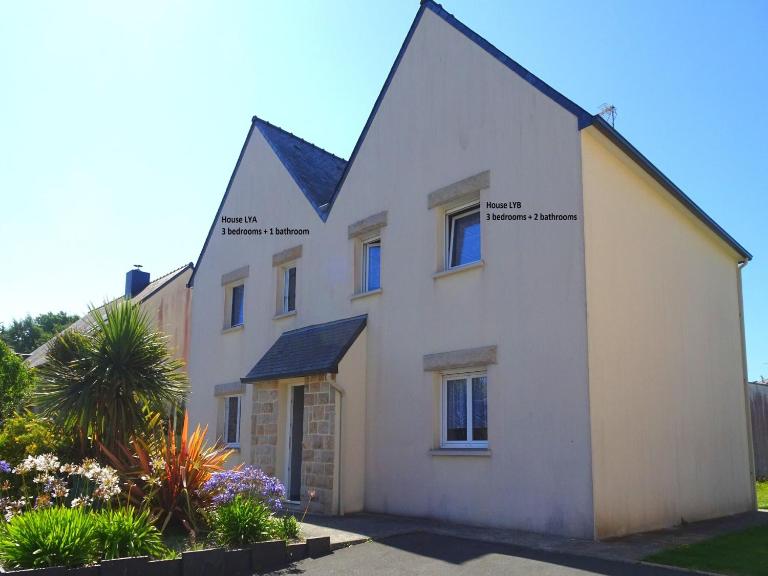 Modern semi-detached house with terrace, Saint-Quay-Portrieux - B&B Saint-Quay-Portrieux