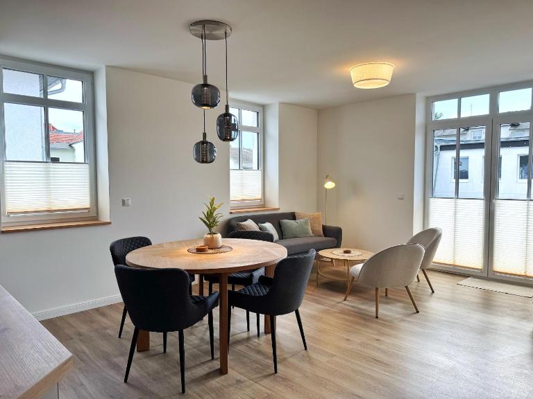 Hafenmeister Björn – Großzügiges Wohngefühl über den Dächern von Sassnitz - B&B Sassnitz
