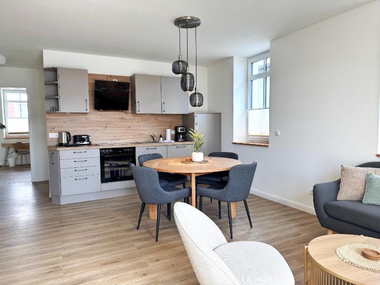 Hafenmeister Ole – Maritime Gemütlichkeit im modernen Neubau - Ferienwohnung Sassnitz
