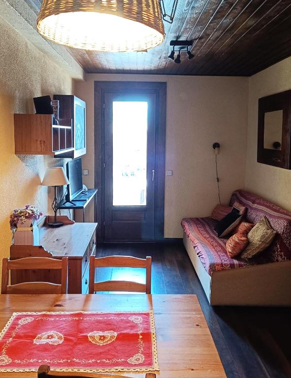 Acogedor apartamento en Font Romeu-Via I - Ferienwohnung Font-Romeu-Odeillo-Via
