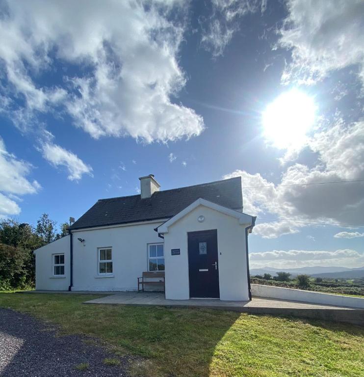2 bedroom House in Dunmanway - B&B Cooleenagow Cross Roads