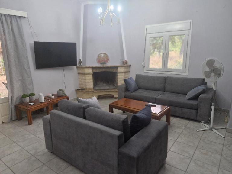 Esperion House - Bed and Breakfast Velonades