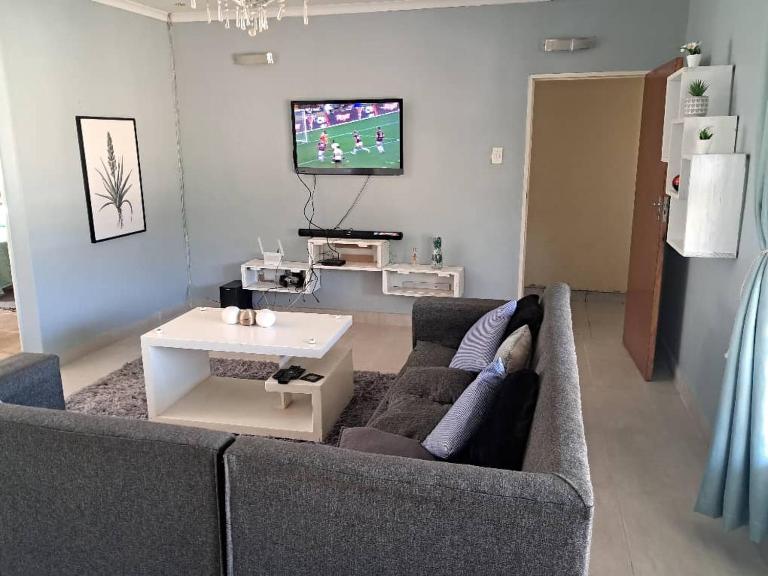 Ngwane Park Oasis Guest House - B&B Manzini