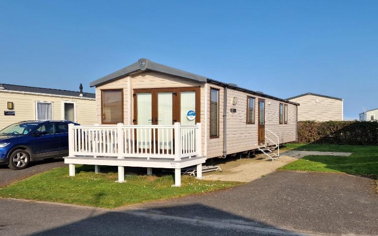 Megerlilly Family Hideaway, Church Farm - B&B Pagham