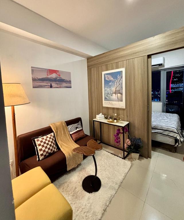 Your Skyline Hideaway - B&B Manila