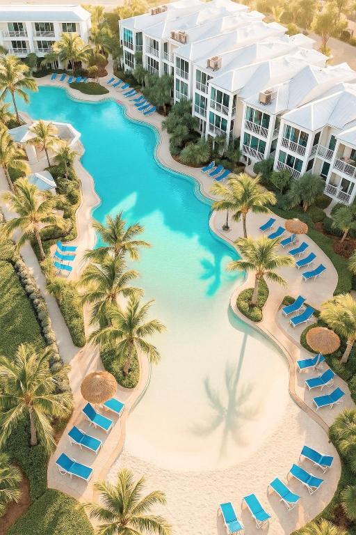 New! 4-Story Villa, Private Rooftop, Pool and Marina in Key Largo - B&B Key Largo