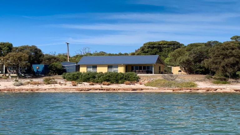 The Beach House - Spectacular Location - Privacy - Right On The Beach - Chambres d'hôtes Coffin Bay