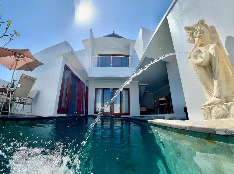 Villa Made Sanur 3 Bedrooms Pool - Chambres d'hôtes Denpasar