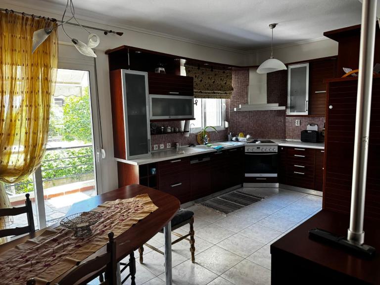 Πανέμορφη τριόροφη μεζονέτα σε οικισμό - Ferienwohnung Peraía