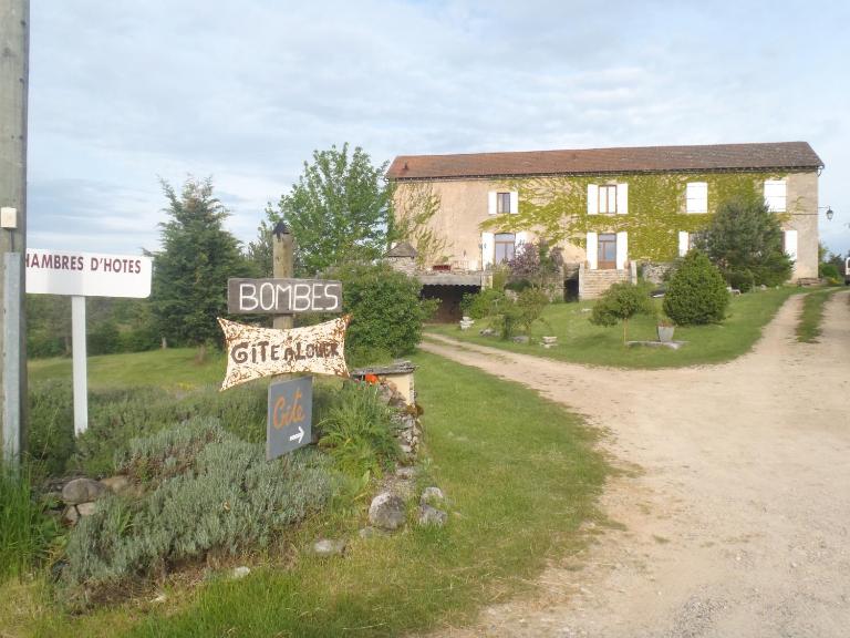 chambres du Domaine de Bombes - Ferienwohnung Mostuéjouls