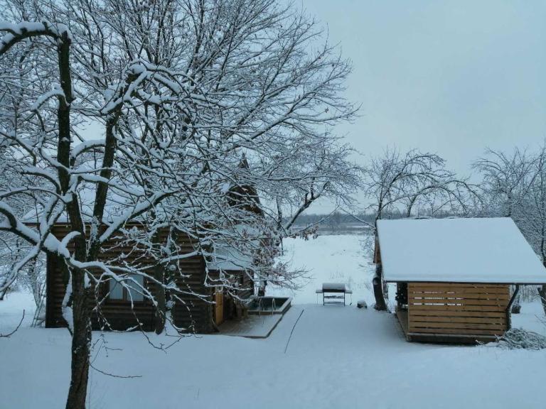 Будинок з лазнею та басейном Дві години бані у вартості - Bed and Breakfast Pukhivka