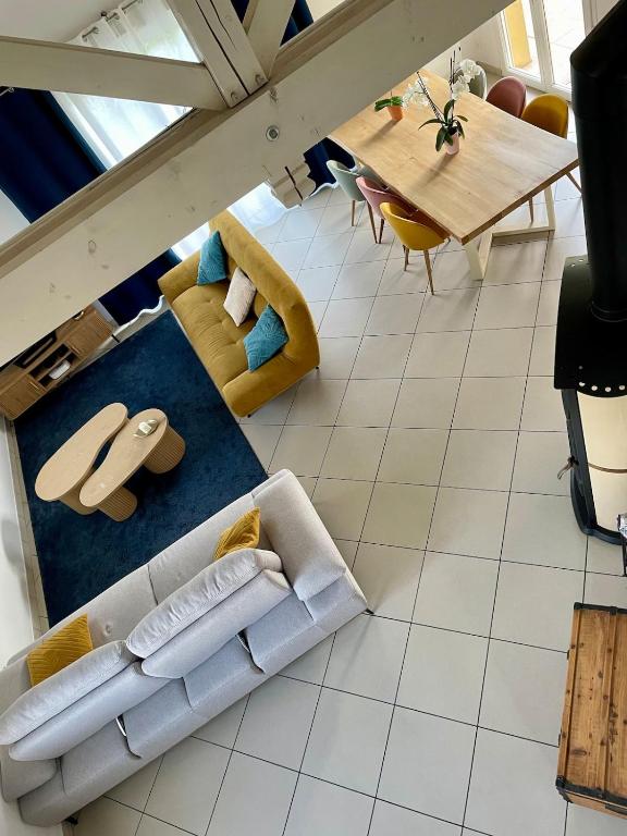 La Maison Jaune - 4 chambres - 7 personnes - au calme - B&B Saint-Amand-sur-Fion