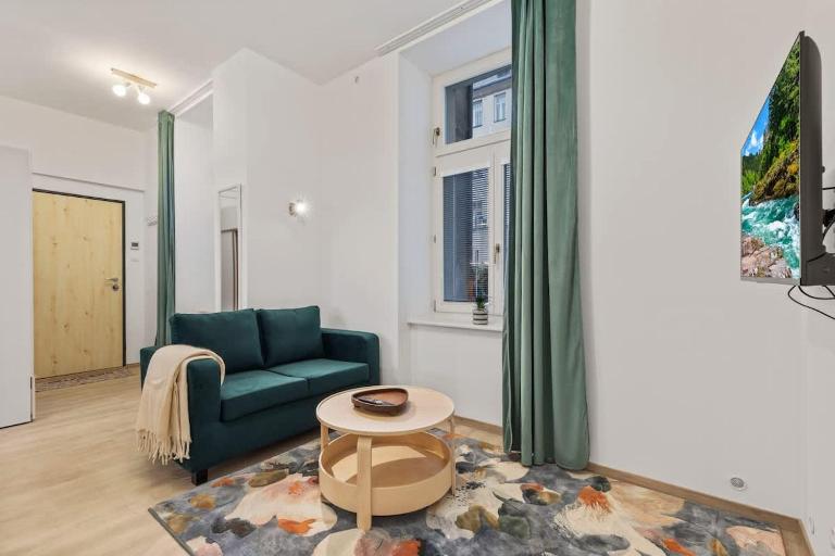 Garden Haven Studio in Old Town - B&B Bratislava