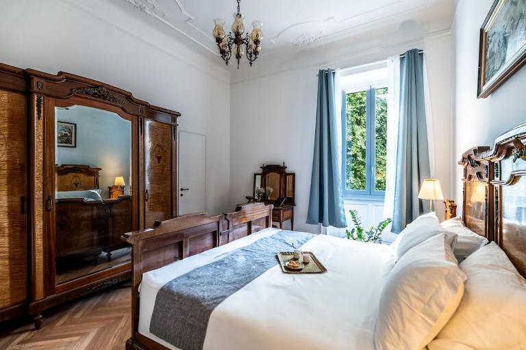 Duomo 7 min - Historic Luxury 3 Bedrooms Apt with Parking - B&B Milan