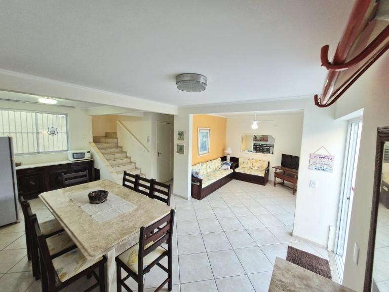 Sobrado charmoso 2 - Bed and Breakfast Guaratuba