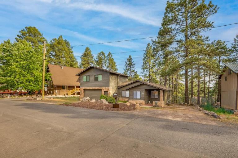 Peaceful Kachina Village Cabin - B&B Flagstaff