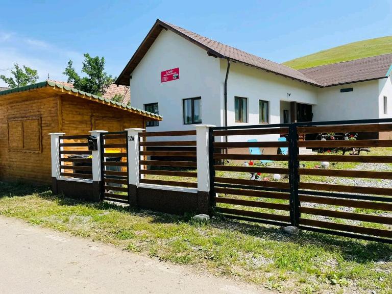Camping La Ozan - B&B Petreştii de Jos
