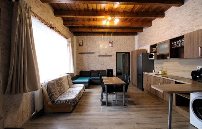 Pipacs Apartman - Ferienwohnung Nyíregyháza