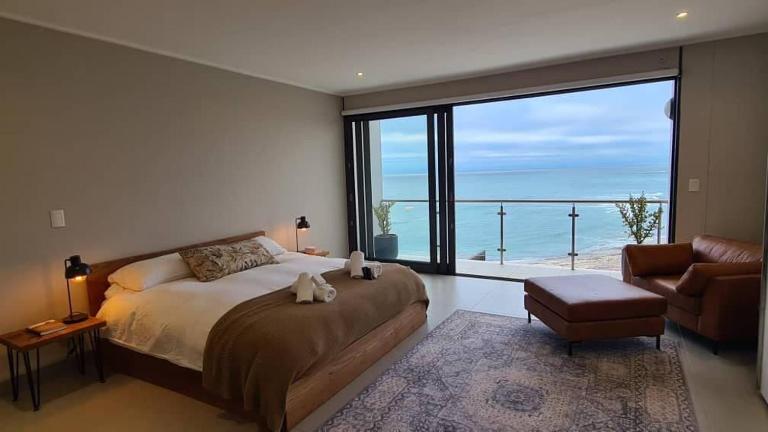 Beach Front Apartment your home away from home - B&B Swakopmund