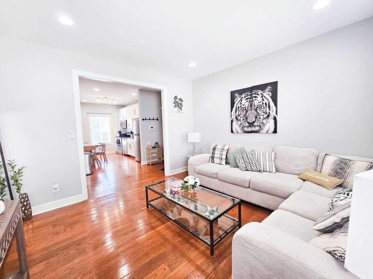 4 Minutes to UNC - 7 Minutes to Carrboro - En-Suite Bathrooms - B&B Chapel Hill