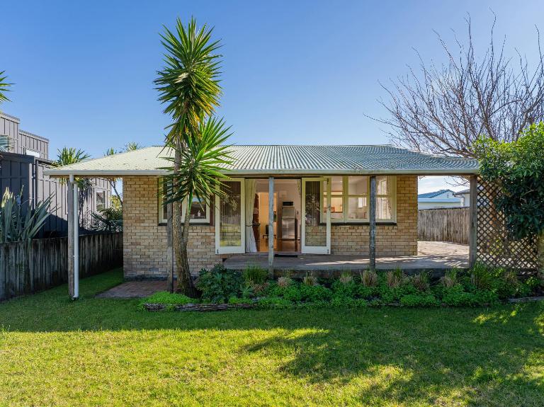 The Carolyn - Whangamata Holiday Home - B&B Whangamata