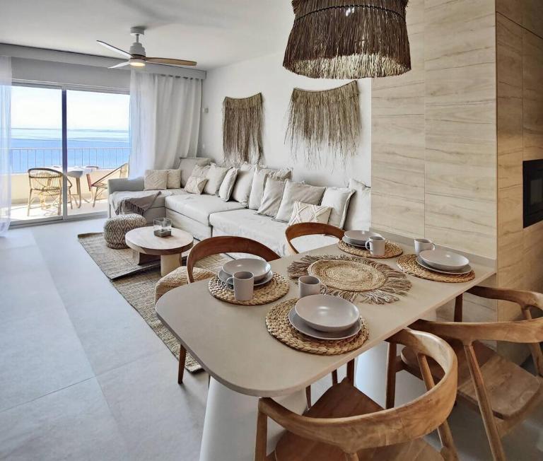 Apartamento en Almuñécar - Vistas al mar y piscina - B&B Almuñécar
