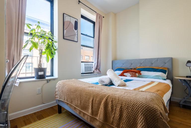 4 Bedroom Paradise next to Central Park - Bed and Breakfast New York