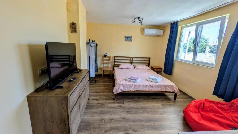 The Dolphin's House - B&B Varvara