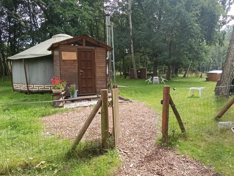 Jurta na farmě - B&B Karlovy Vary