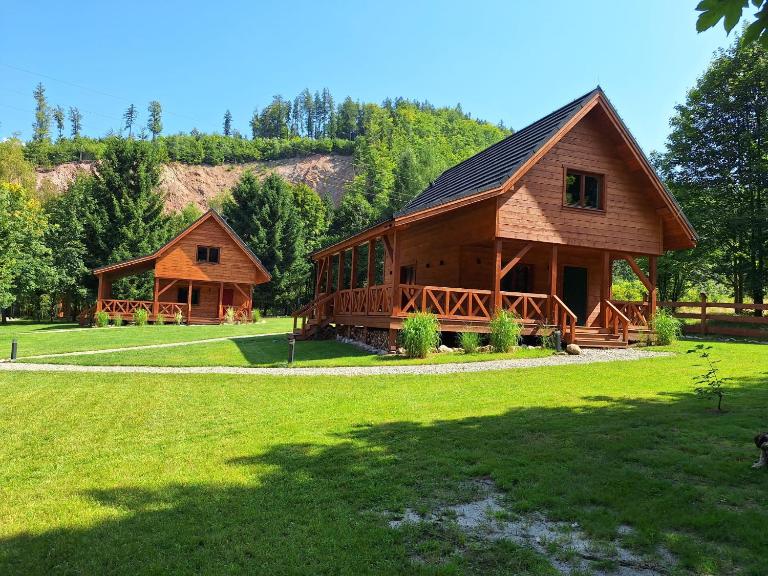 Domki pod Skałą - B&B Nowa Wieś