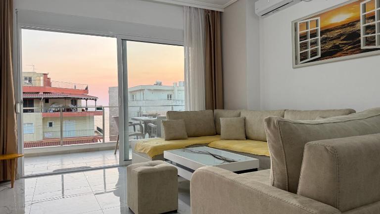 Orges Apartment - Top-Lage in Saranda mit Balkon und Meerblick - B&B Saranda
