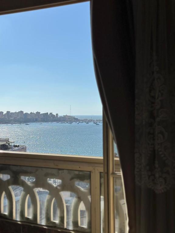 Raml Station Luxury Apartment with Amazing Sea View - B&B Alessandria d'Egitto