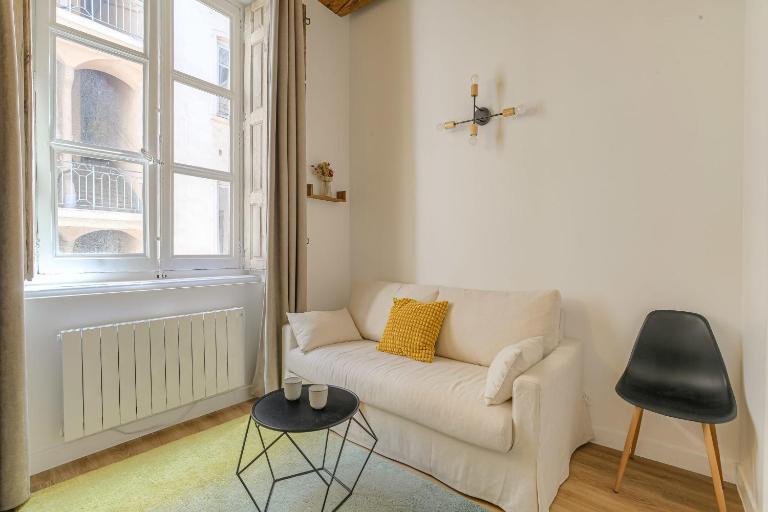 Cosy et Atypique duplex 10min Hôtel de Ville - B&B Lione