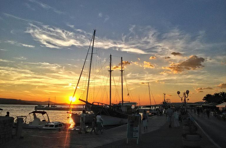 Apartments Batarilo - Bed and Breakfast Biograd na Moru