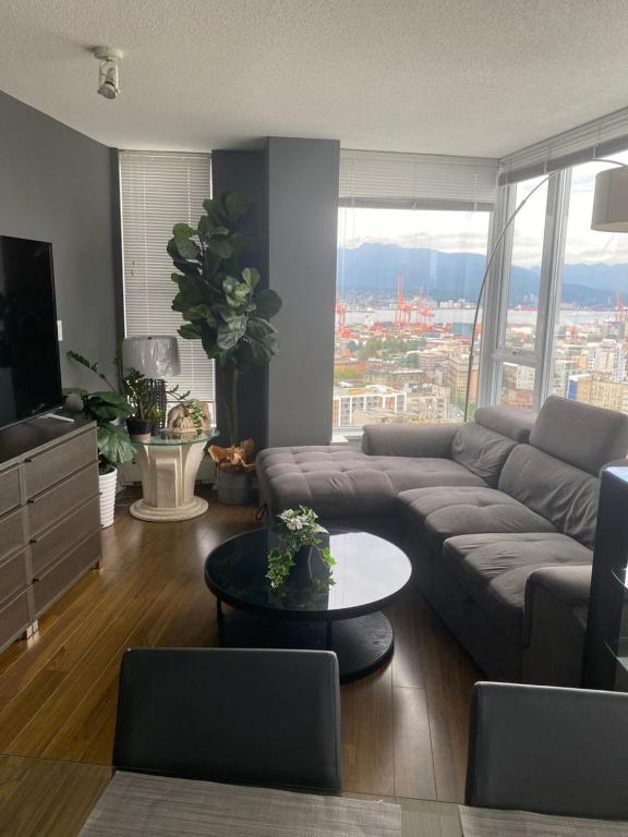 Dream Apartment with a Sauna Pool & Jacuzzi - Ferienwohnung Vancouver
