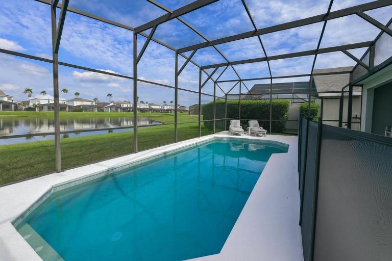 Casa 5 Quartos Vista Lago – Perto da Disney! - Bed and Breakfast Kissimmee