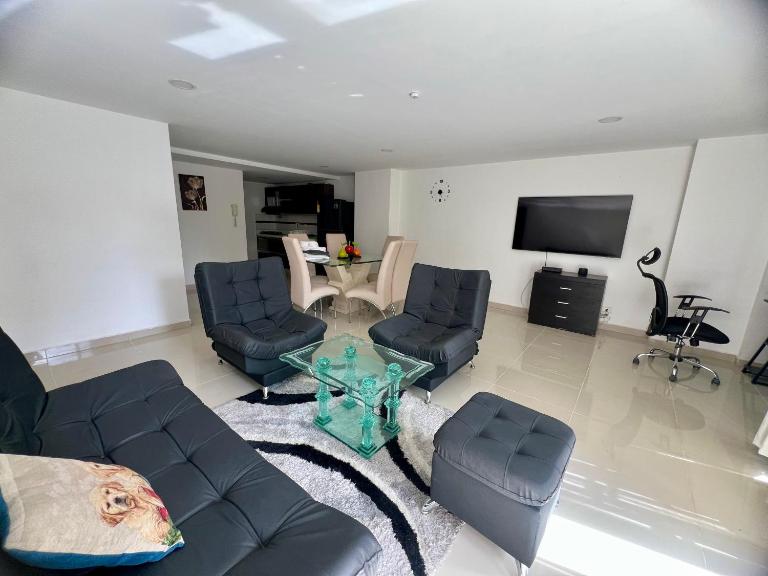 Luxury 3BR Apartment in the heart of Medellin - Chambres d'hôtes Medellín