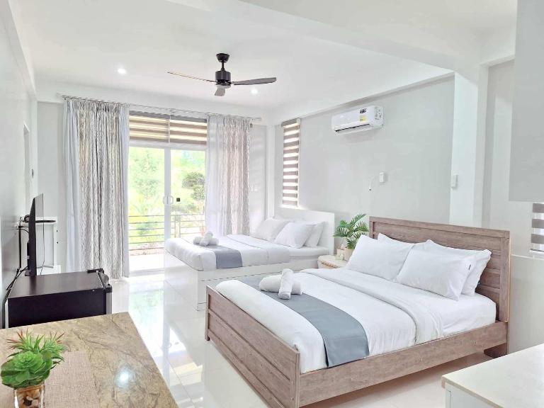 INATO SUITES Rm 2 2 queen beds - B&B Panglao