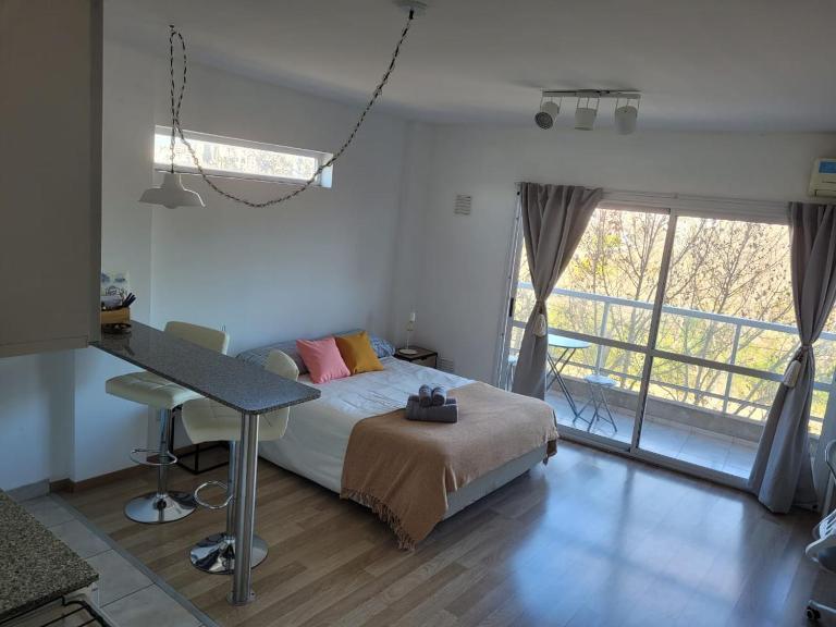 Vista abierta & balcón urbano en Caballito - Chambres d'hôtes Buenos Aires