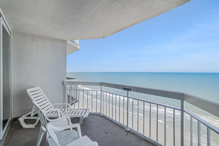 1402 Waters Edge Resort condo - Bed and Breakfast Myrtle Beach