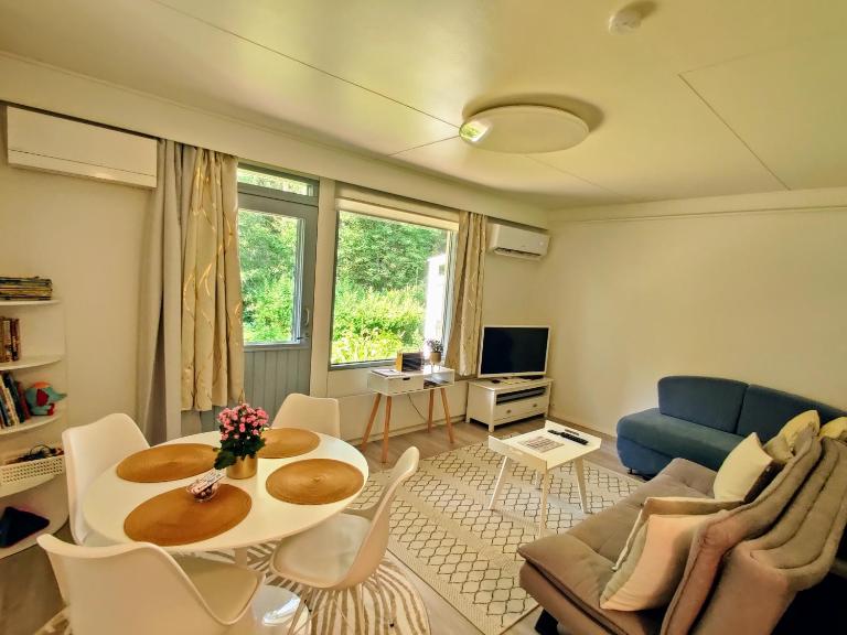 Entire apartment in the best location in Tuuri! - B&B Tuuri