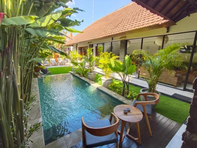 Villa JES - 4 Bedroom Villa - Legian - B&B Legian