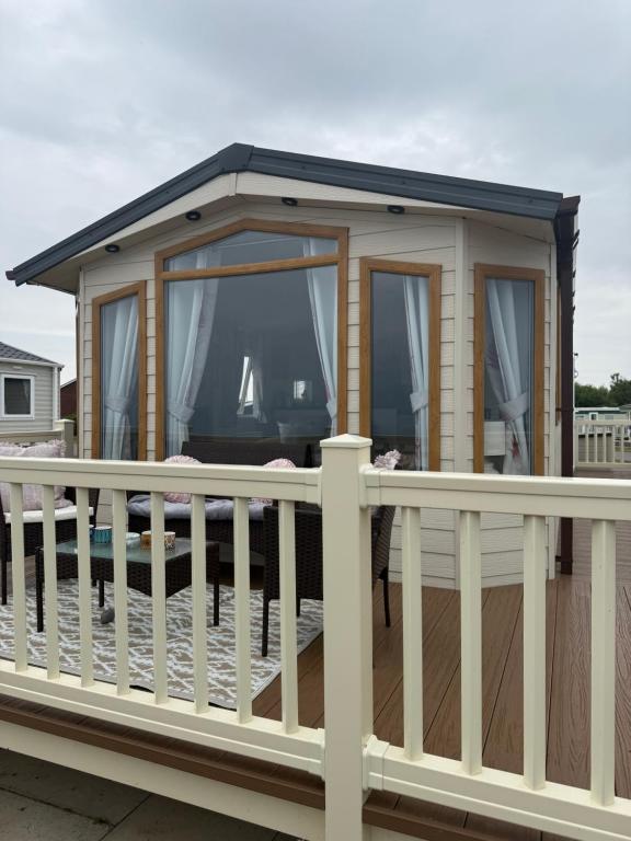 Withernsea Whisper The Hideaway - B&B Withernsea