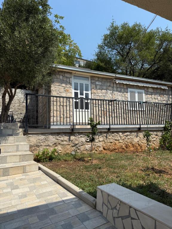 Apartments Vidovic -Lara - B&B Trpanj