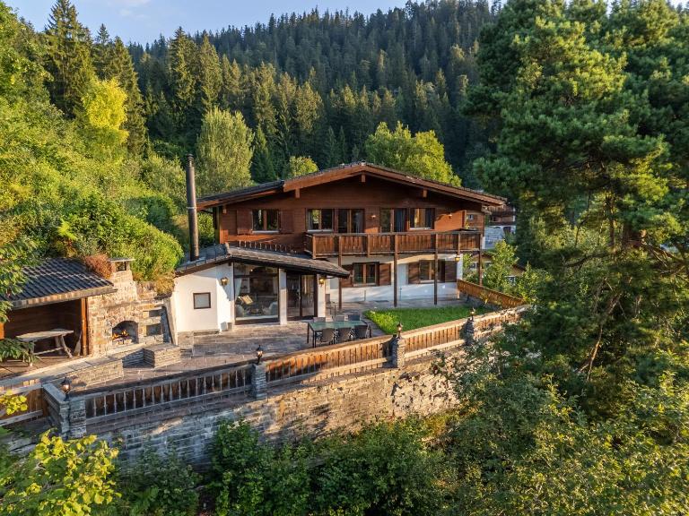 Waldhaus Laax - Bed and Breakfast Laax