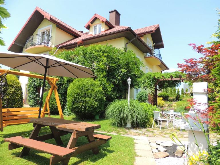 Nad Wąwozem POKOJE I DOMKI 660-271-050 Polańczyk - B&B Polańczyk