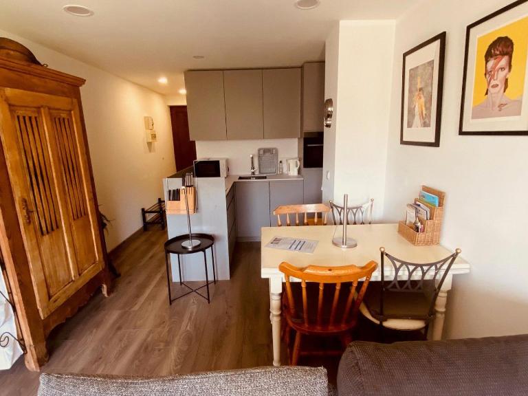 Charmant T2 à La Clusaz avec belle terrasse - FR-1-459-247 - B&B La Clusaz
