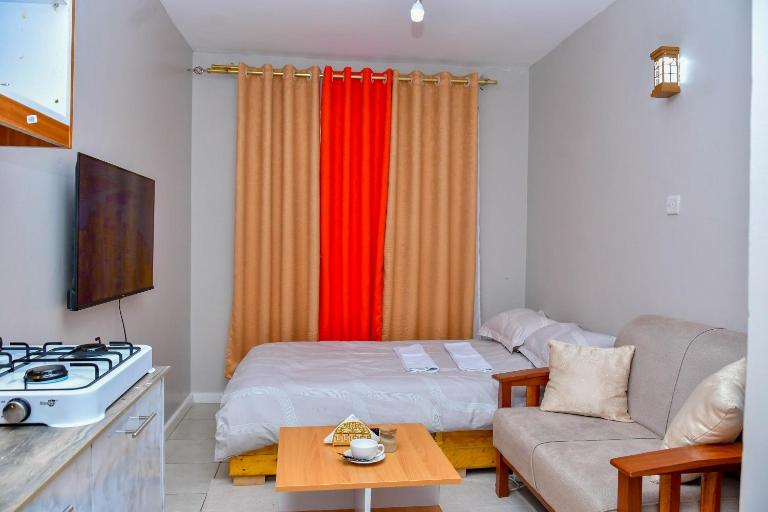 Qwetu Luxelite Studio With Rooftop Pool - B&B Nairobi